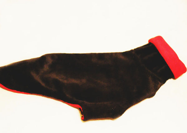 Xs italiensk vinthund kappa i svart fuskpäls